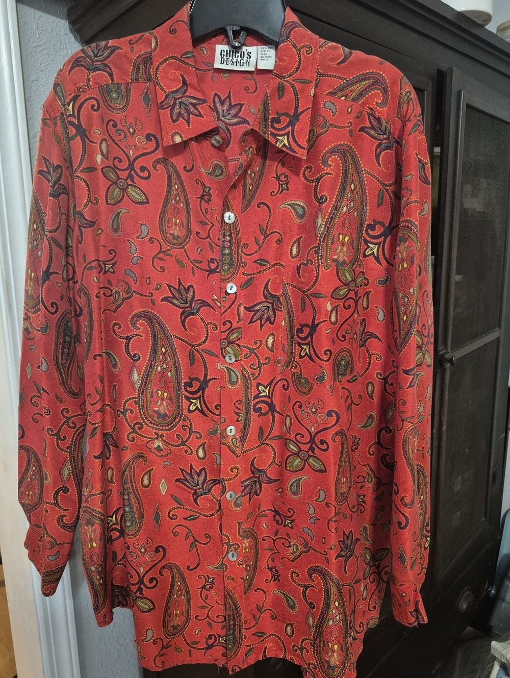 VINTAGE  Red Paisley Button-Up Shirt Chico 2 100% SILK